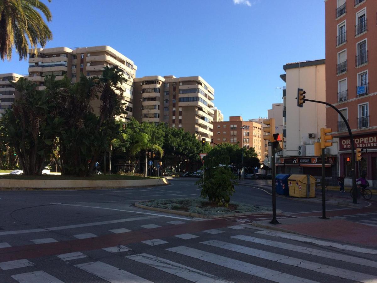 Ferienwohnung Malaga Habitacion En Apartamento Carlos Haya Exterior foto