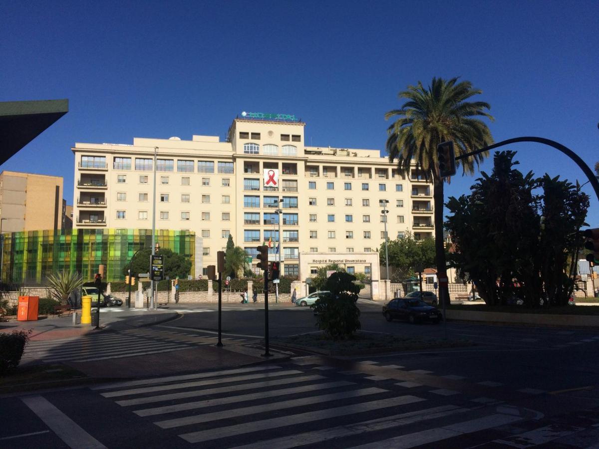 Ferienwohnung Malaga Habitacion En Apartamento Carlos Haya Exterior foto